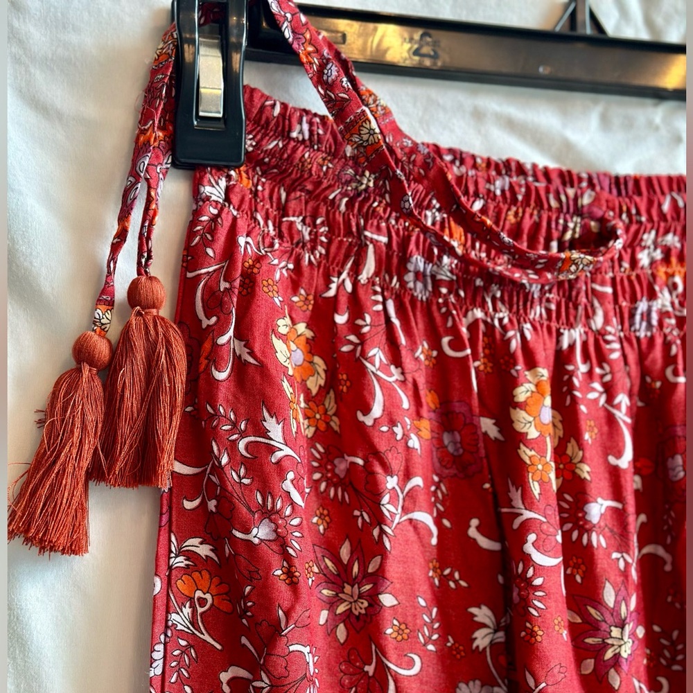 Floral cool red pants